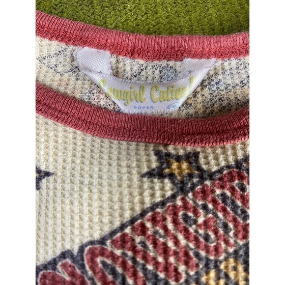 ⭐️COWGIRL CUTIES Waffle weave Vintage Cowgirl Print thermal shirt - Picture 3 of 4